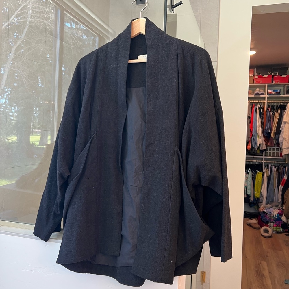 7115 by Szeki Black Sumo Jacket Size medium